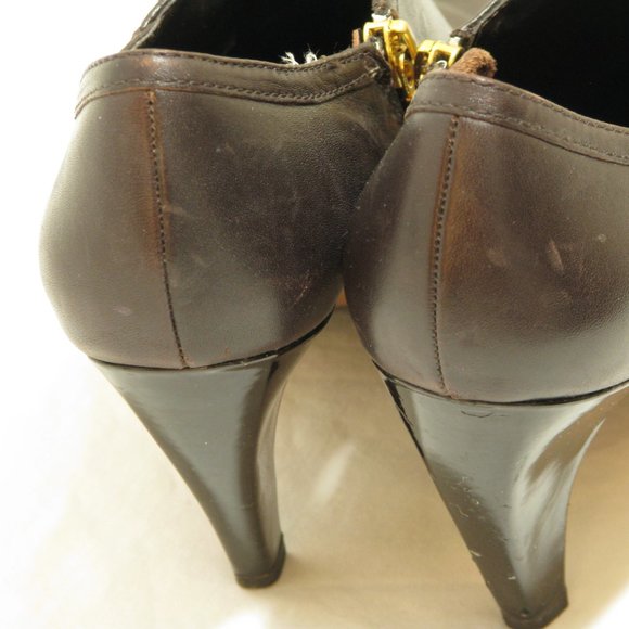 Tahari Brown Ankle Boots with Heels - Picture 4 of 9